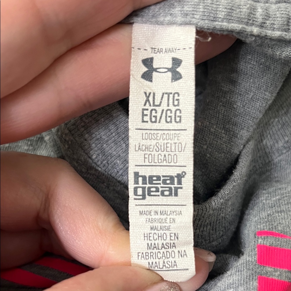 Under Armour Heather Gray Tee with Vibrant Pink Logo - Picture 2 of 6